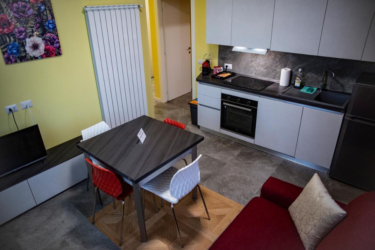 Casa Flavia Lägenhet Rozzano Exteriör bild